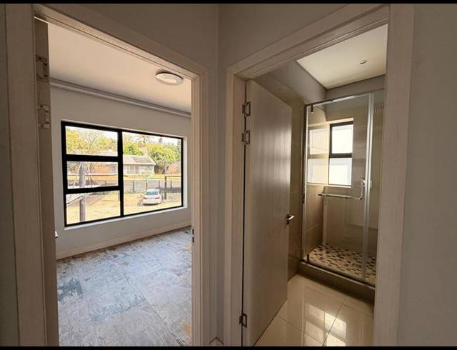 1 BEDROOM PROPERTY TO RENT IN ALPHEN PARK